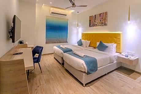 World Inn Hotel