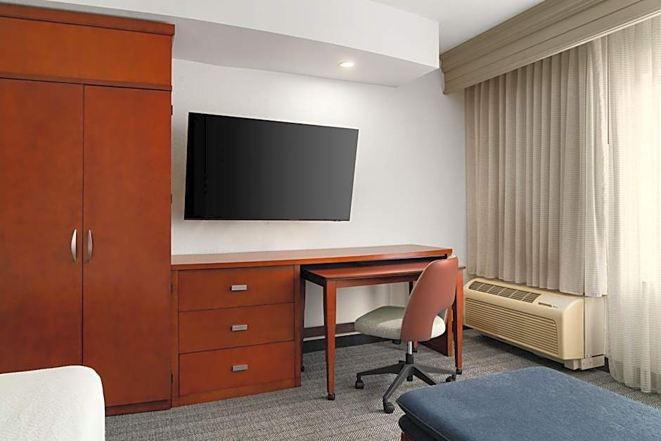 Courtyard by Marriott Richmond North/Glen Allen