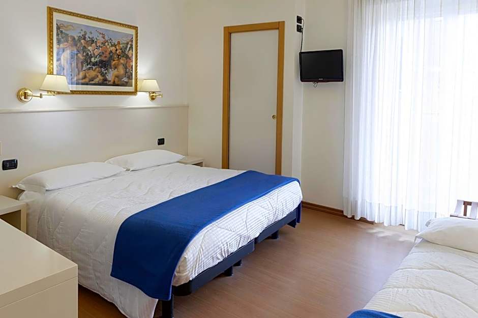 International Hotel & Suite - In prima fila sul lungomare