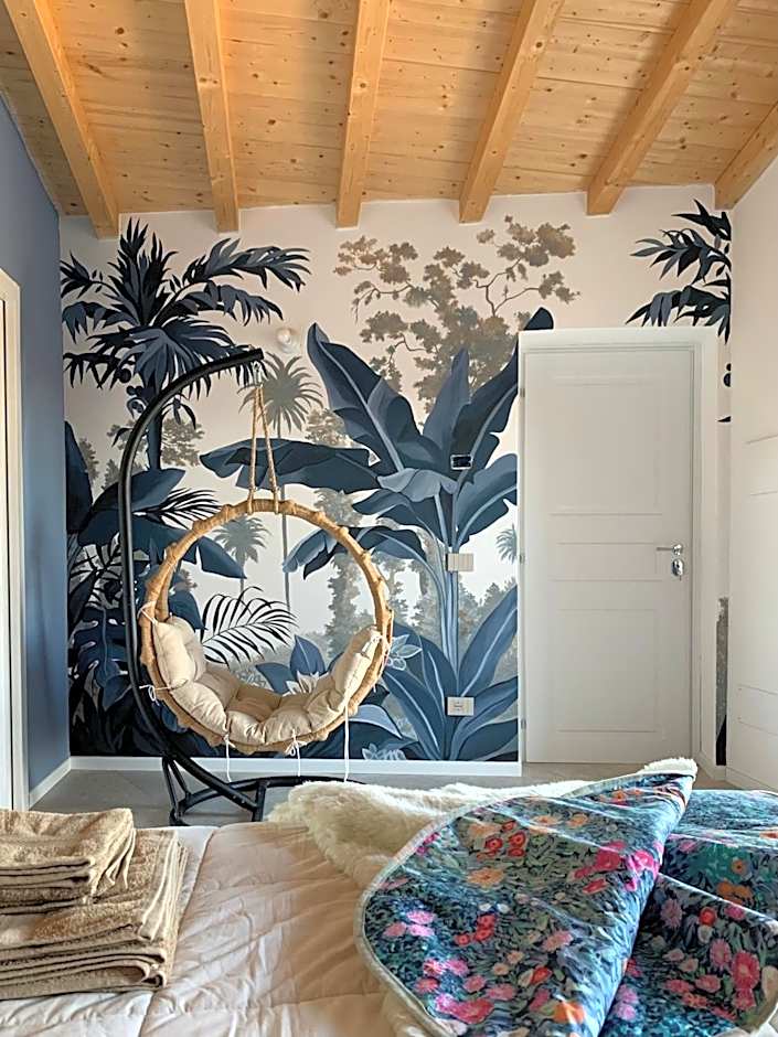 Bea Trees - Lake Garda