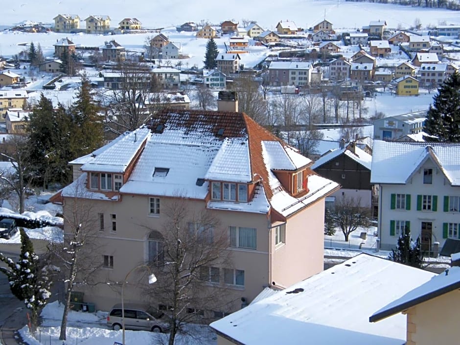 Auberge Pour Tous