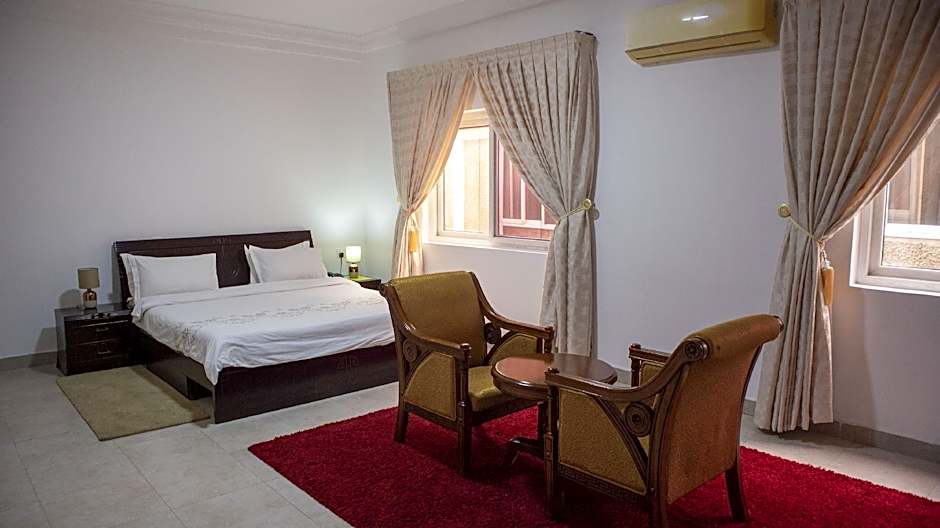 His Majestys Hotel