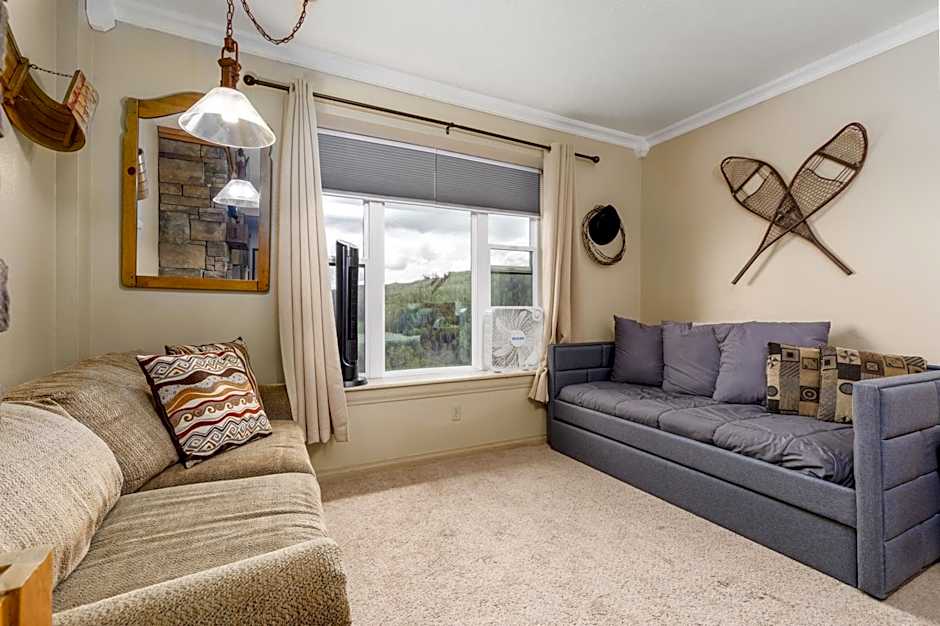 King Suite - 4 Guest - Hot Tub - Pool - Free Shuttle - Cedar Breaks Lodge