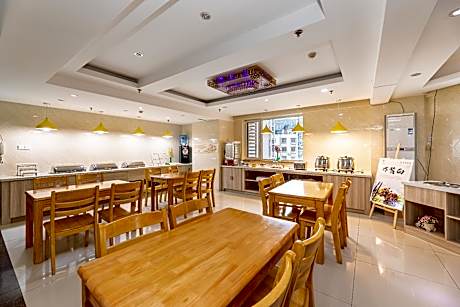 Starway Hotel Qinhuangdao Heping Street