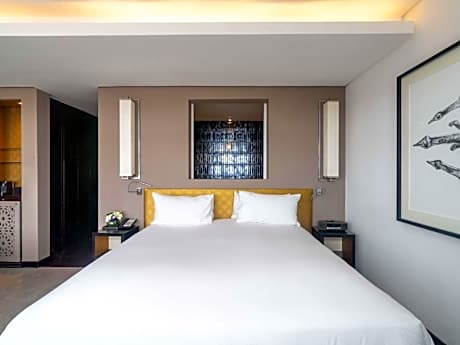 Superior King Room with King Bed Size