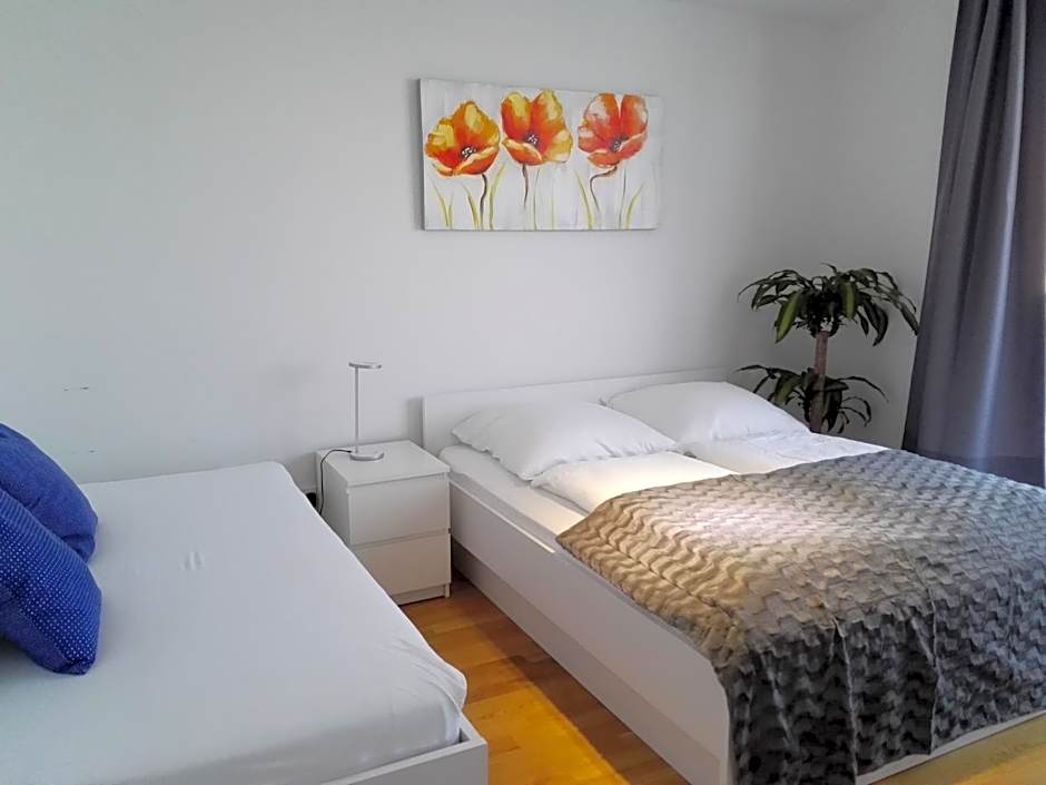 My room serviced apartment-Messe