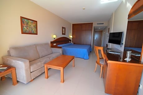 Triple Room (3 Adults)