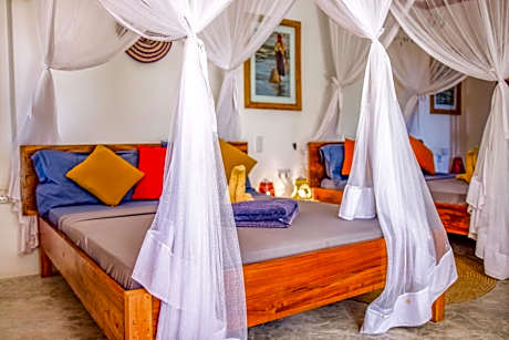 King Room with Two Queen Beds