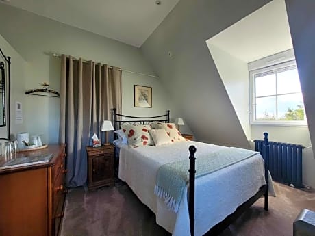 Deluxe Double Room with Shower