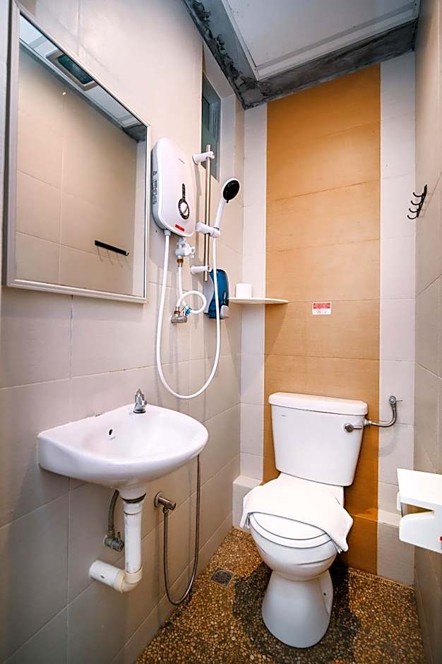 Swing & Pillows - 75 Muntri, Penang