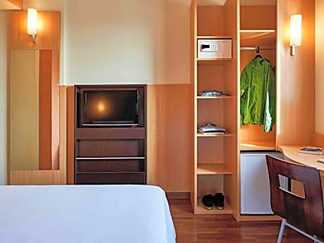 Standard Double Room with Double Bed