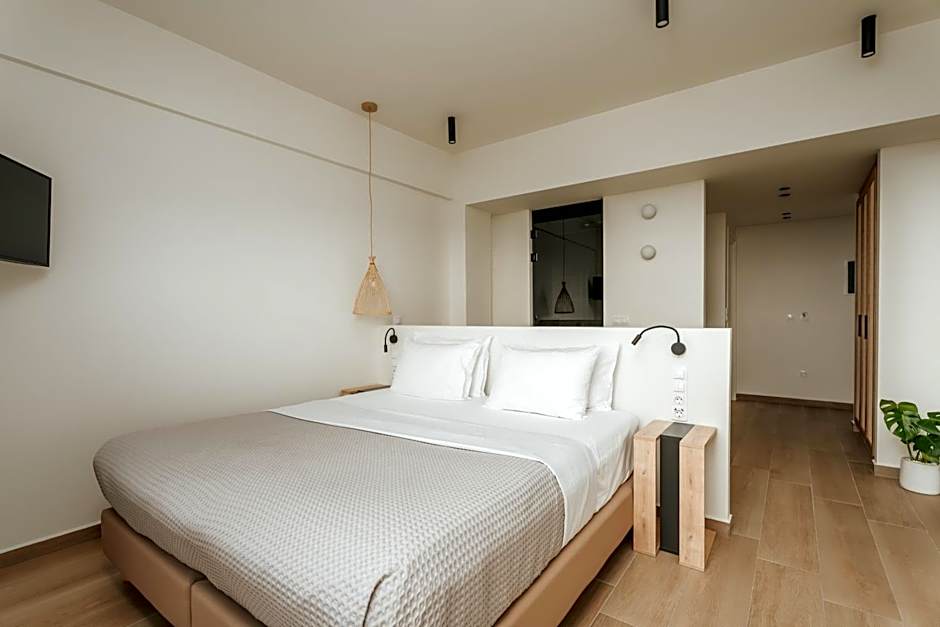 Paralos The Maxine Adults Only