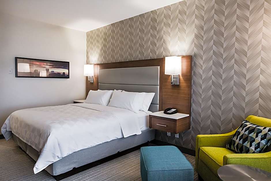 Holiday Inn Hotel & Suites Calgary South - Conference Ctr By IHG