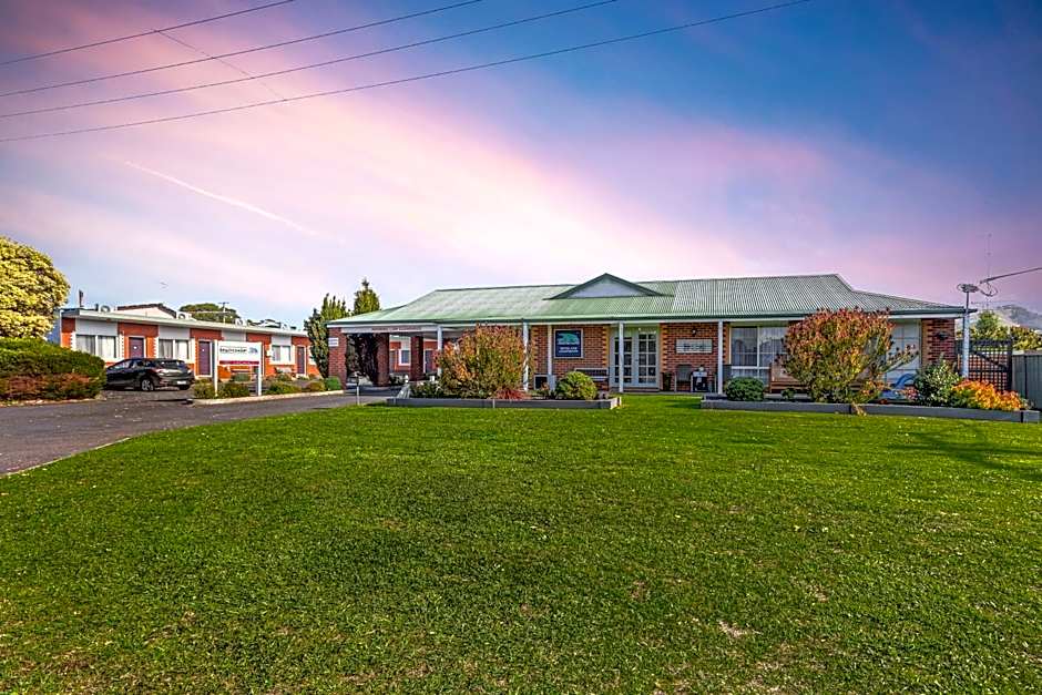 Beachcomber Motel & Apartments