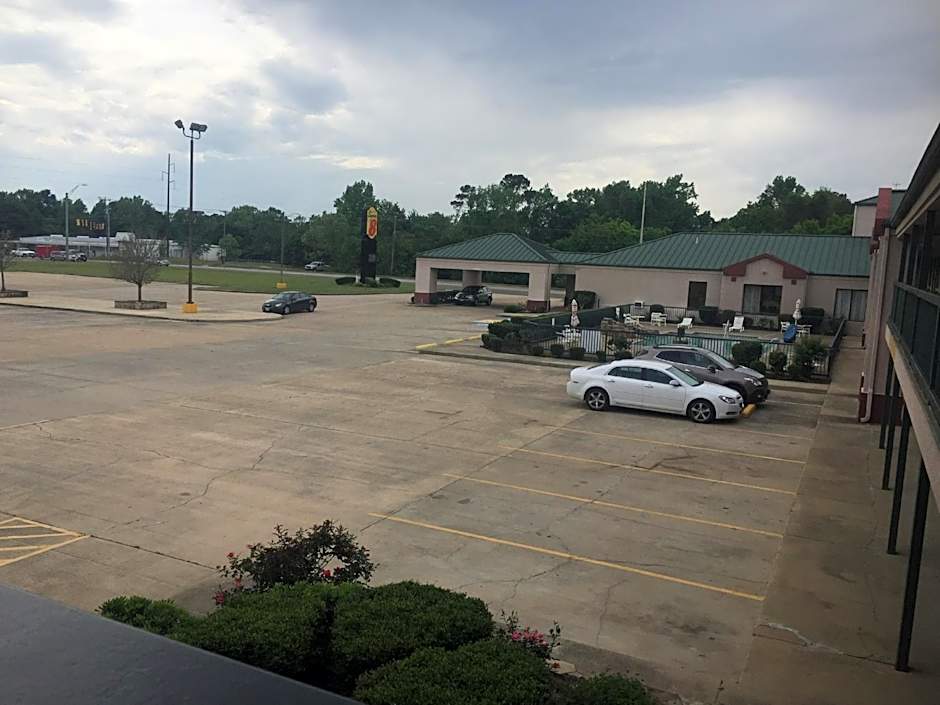 Super 8 by Wyndham Jasper TX