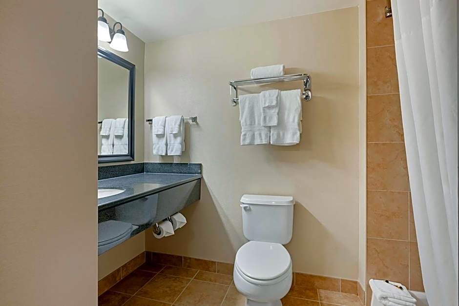 Best Western Plus Muskoka Inn