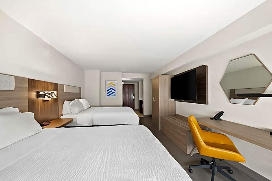 Holiday Inn Express & Suites Raleigh NE - Medical Ctr Area By IHG