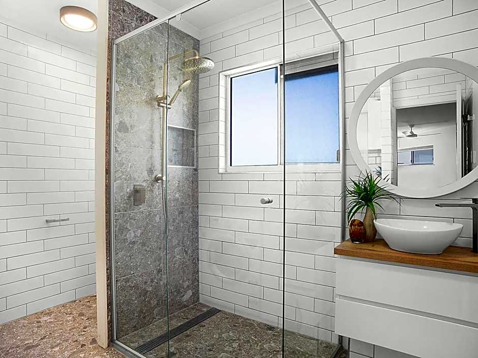 The Burlington Holiday Apartments