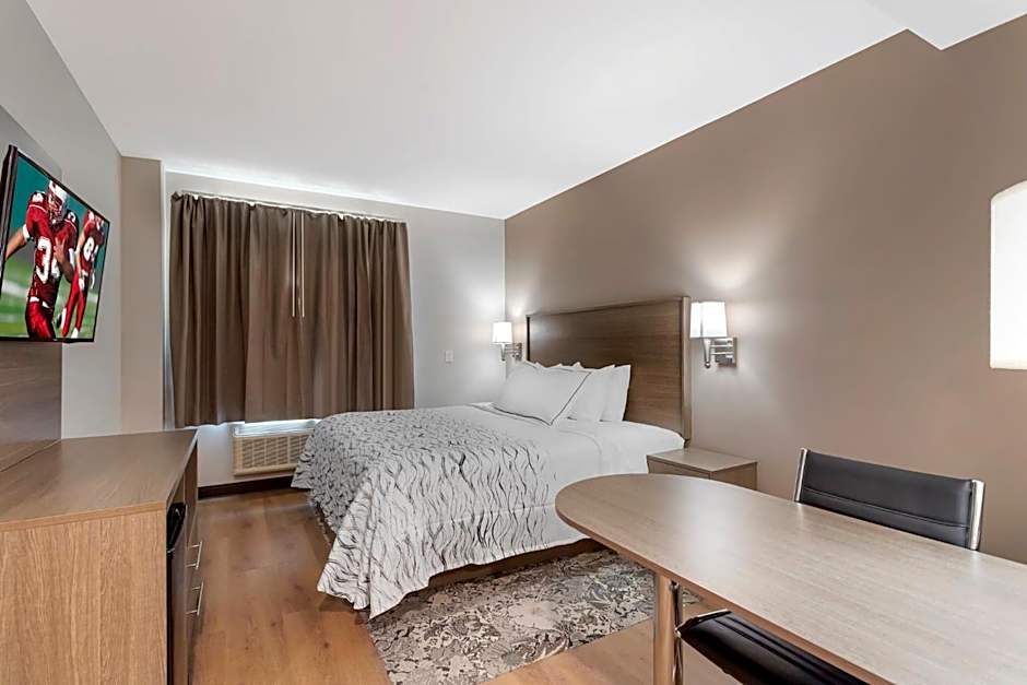 Red Roof PLUS+ Jamaica, NY - JFK Airport 