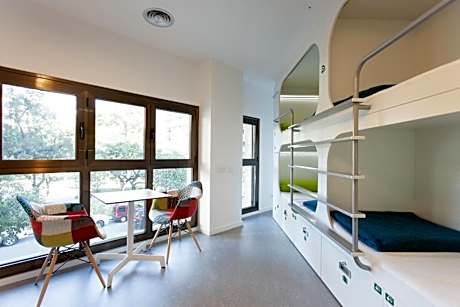 Bed in 6-Bed Dormitory Room