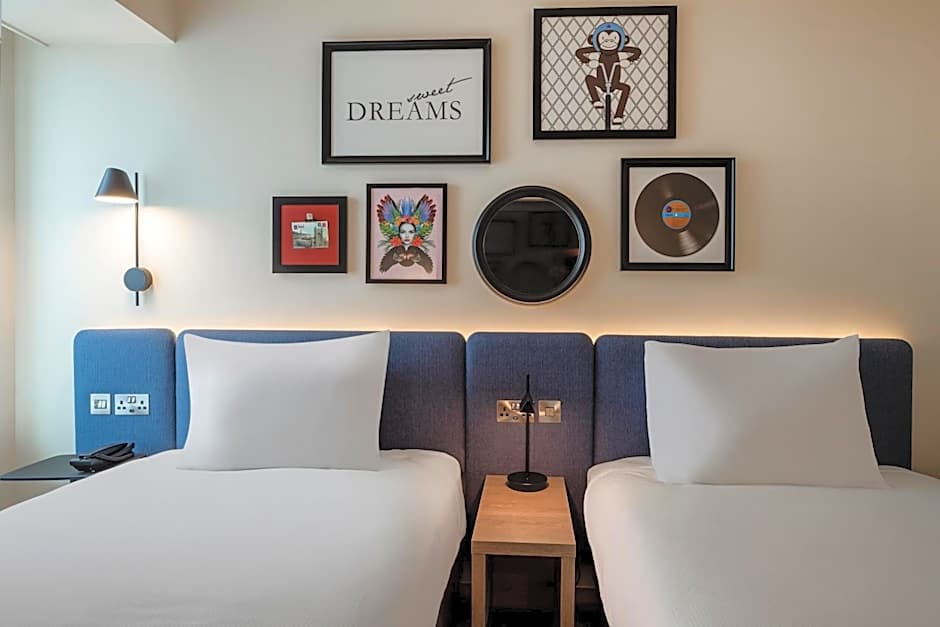 Hampton by Hilton Bath City