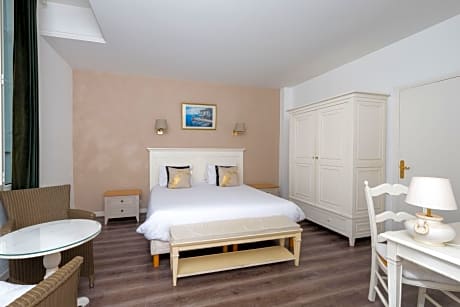 Large Superior Double Room 