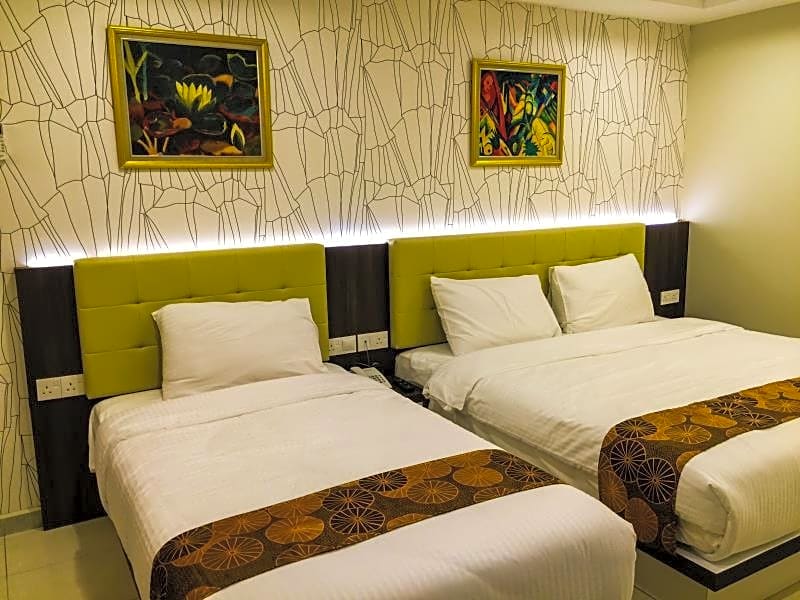 Louis Hotel