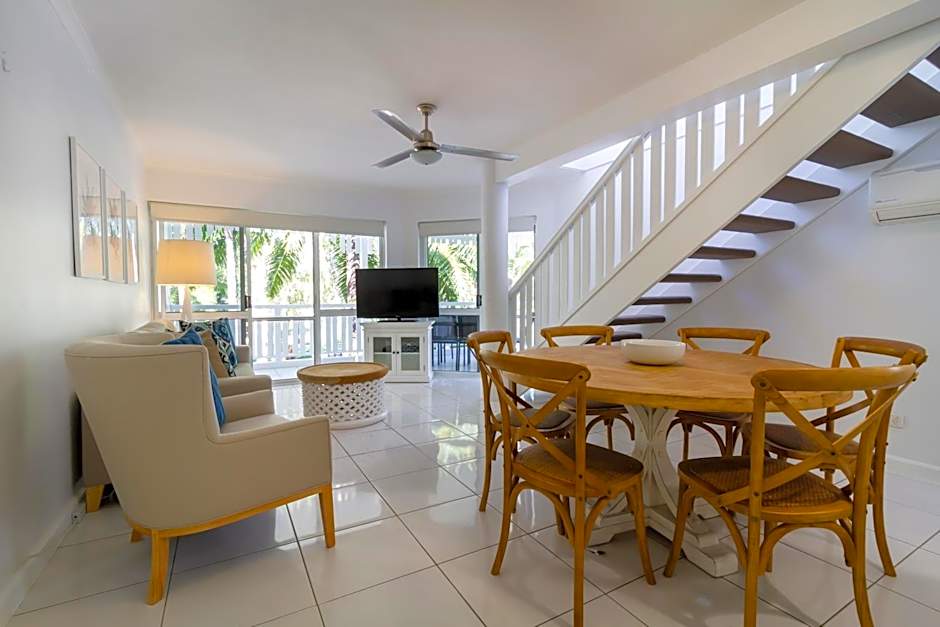 The White House Port Douglas