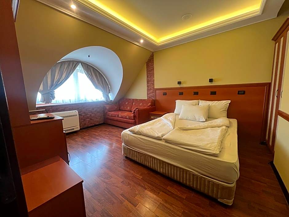 California Hotel