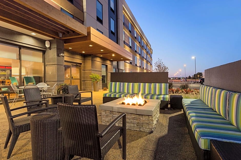 Home2 Suites By Hilton Fargo