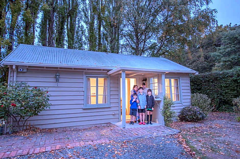 City Break Cottage for couples 27 mins CHC Airport