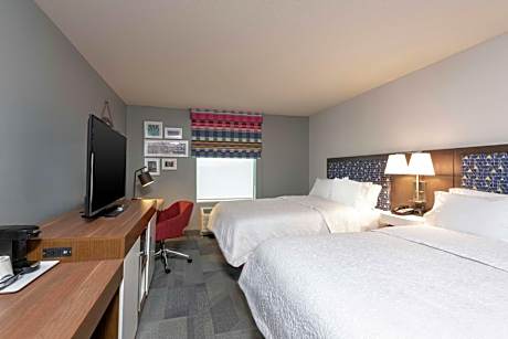 Queen Room with Two Queen Beds - Non-Smoking