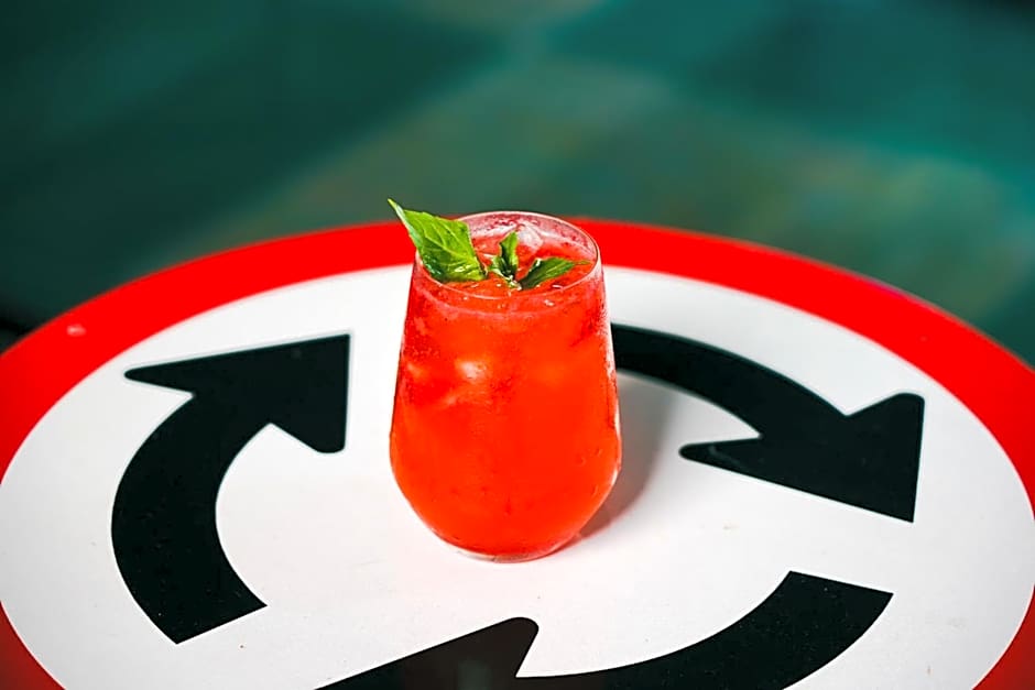 Mestyle Garage Hotel