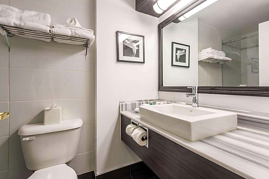 Quality Inn & Suites