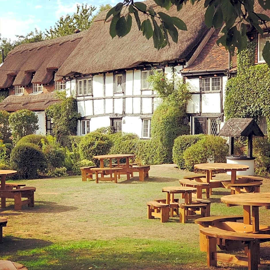 Old Hunters Lodge Whipsnade Limited