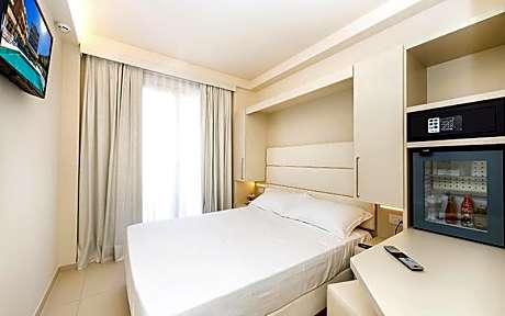 Queen Room with Balcony