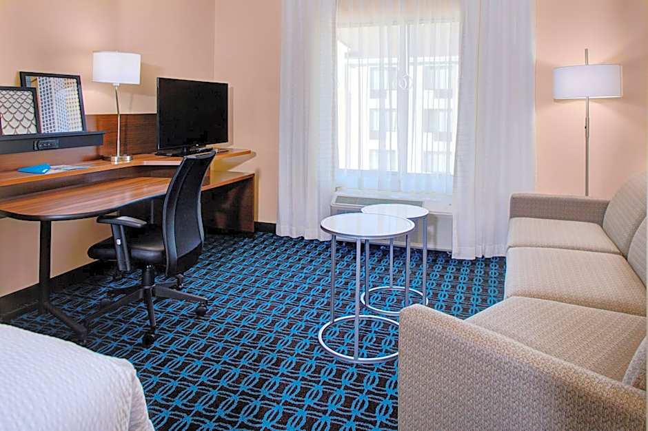 Fairfield Inn & Suites by Marriott Detroit Canton