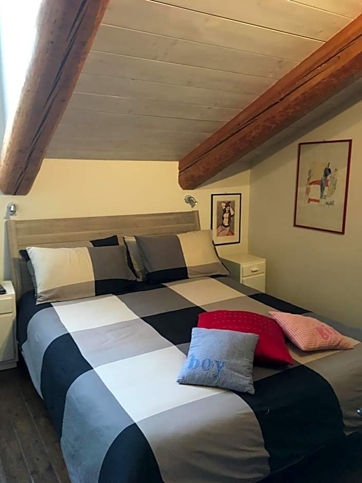 Aprile – Turin, NY