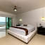 Mareazul Family Beach Condohotel