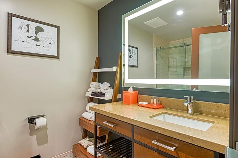 Hotel Lexen Newhall & Santa Clarita - Near Six Flags Magic Mountain