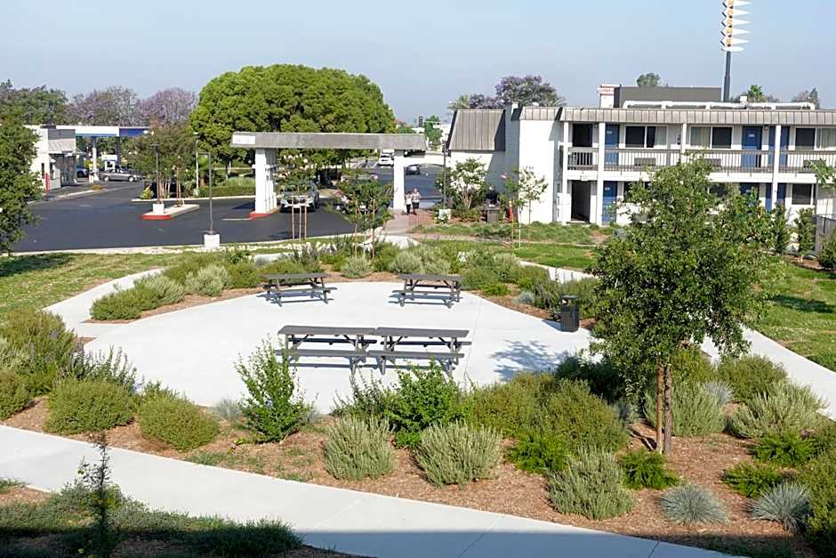 Motel 6-Claremont, CA