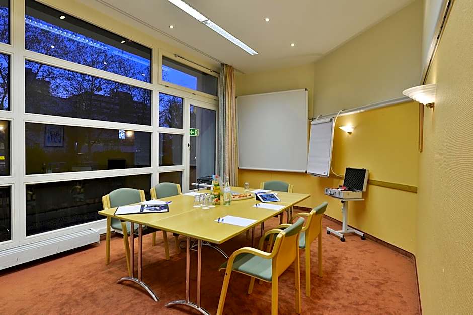 AMBER HOTEL Leonberg / Stuttgart