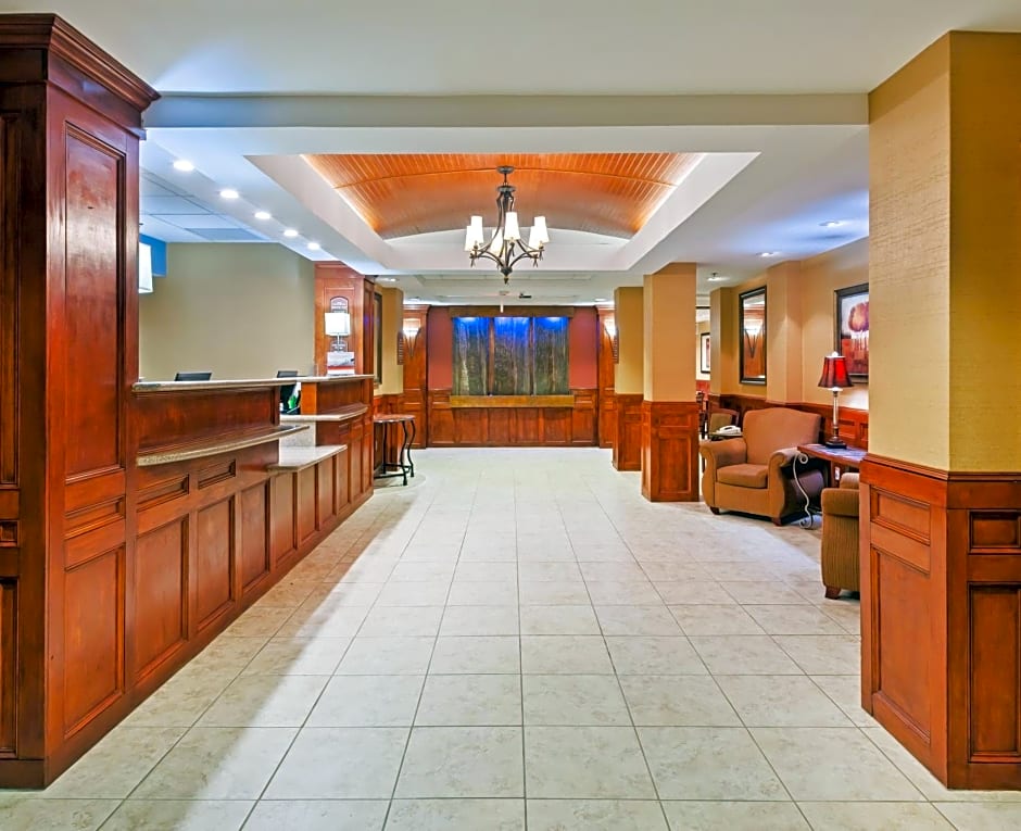 Holiday Inn Express Hotel & Suites Laredo-Event Center Area