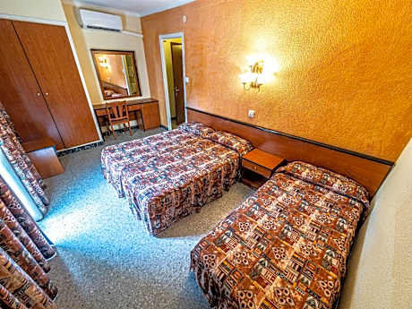 Classic Triple Room
