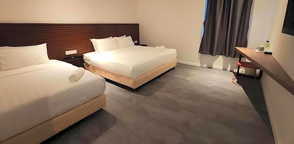 T Hotel Tandop