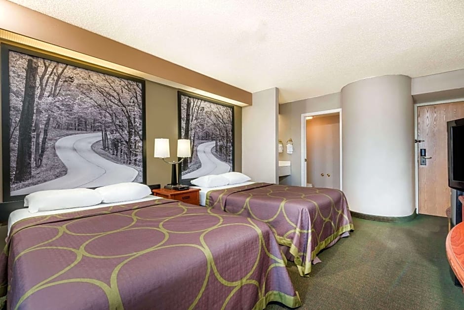 Super 8 by Wyndham Jasper