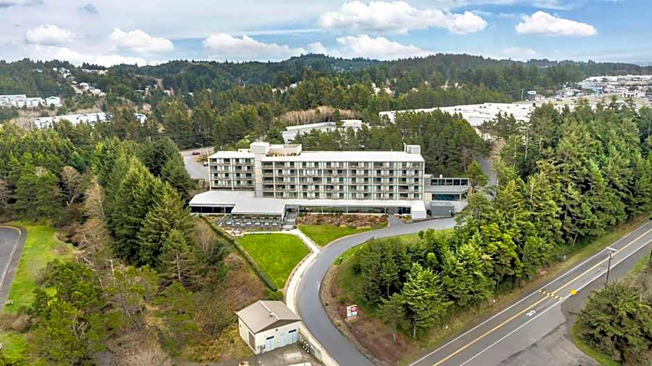 Best Western Plus Agate Beach Inn