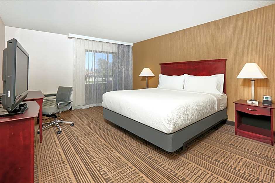 Holiday Inn Hotel & Suites Santa Maria By IHG