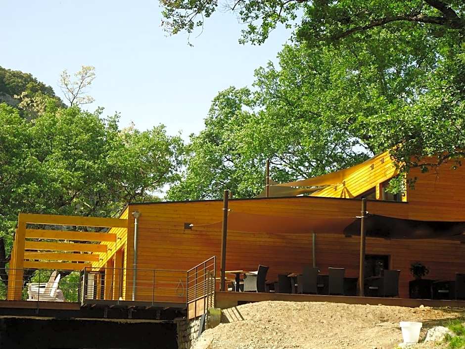 Prehistoric Lodge - Adult Only