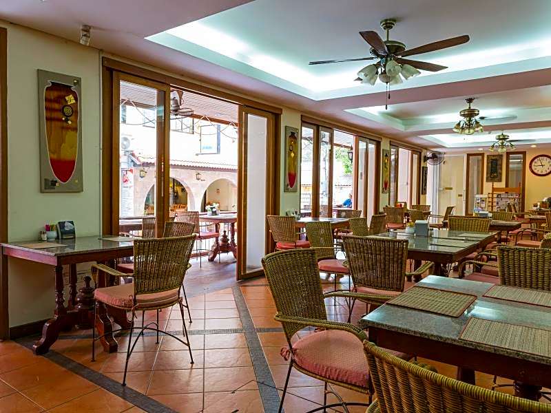 Thipurai Beach Hotel